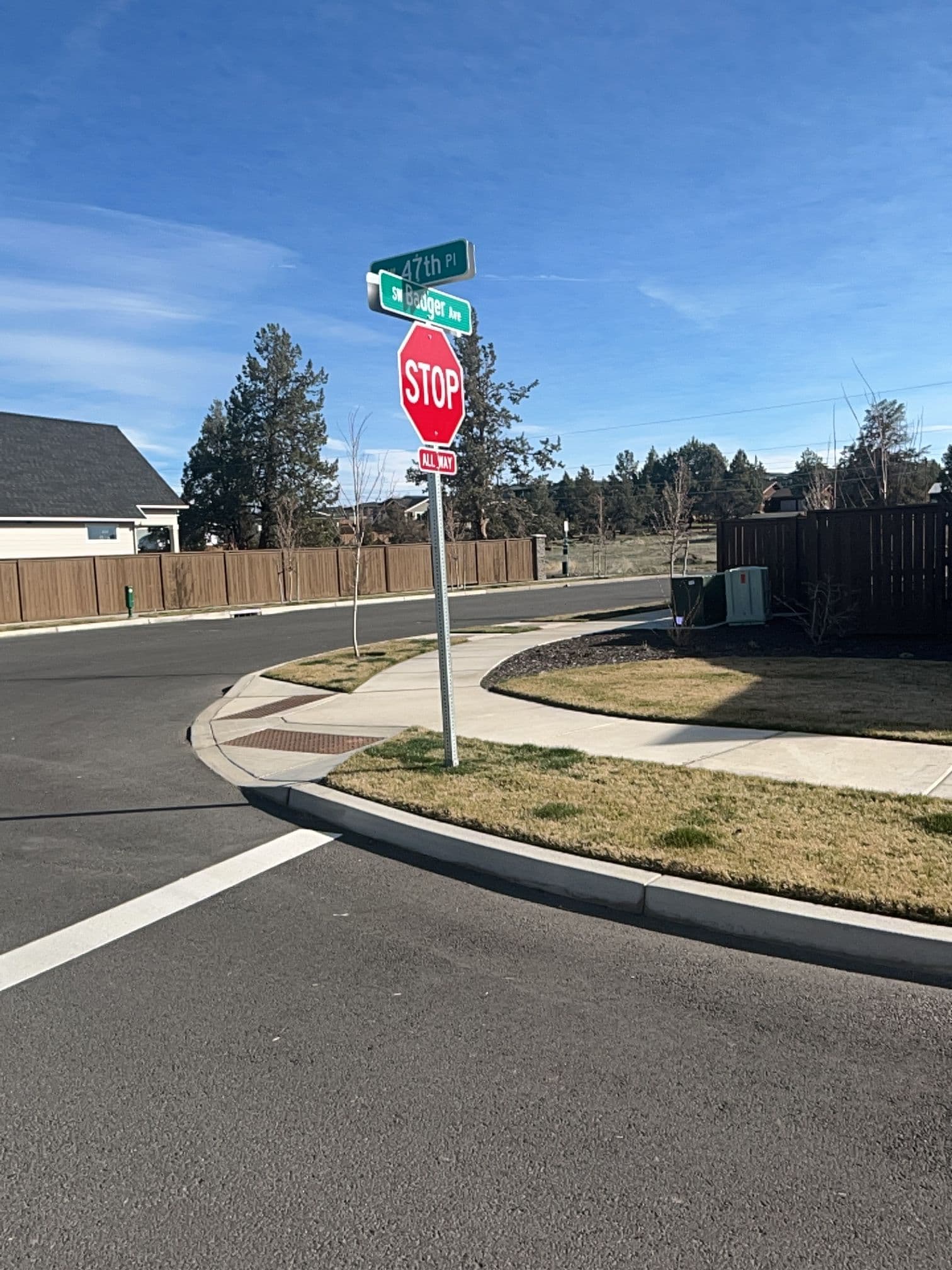 Gallery photos for Creating Beautiful Neighborhoods with Edge Landscaping: Image #4