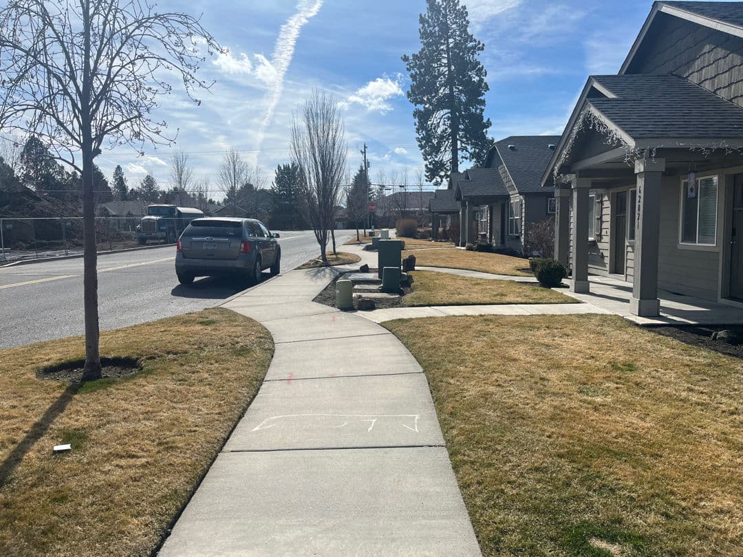 Gallery photos for Neighborhood Curb Appeal Boost with Edge Landscaping: Image #3