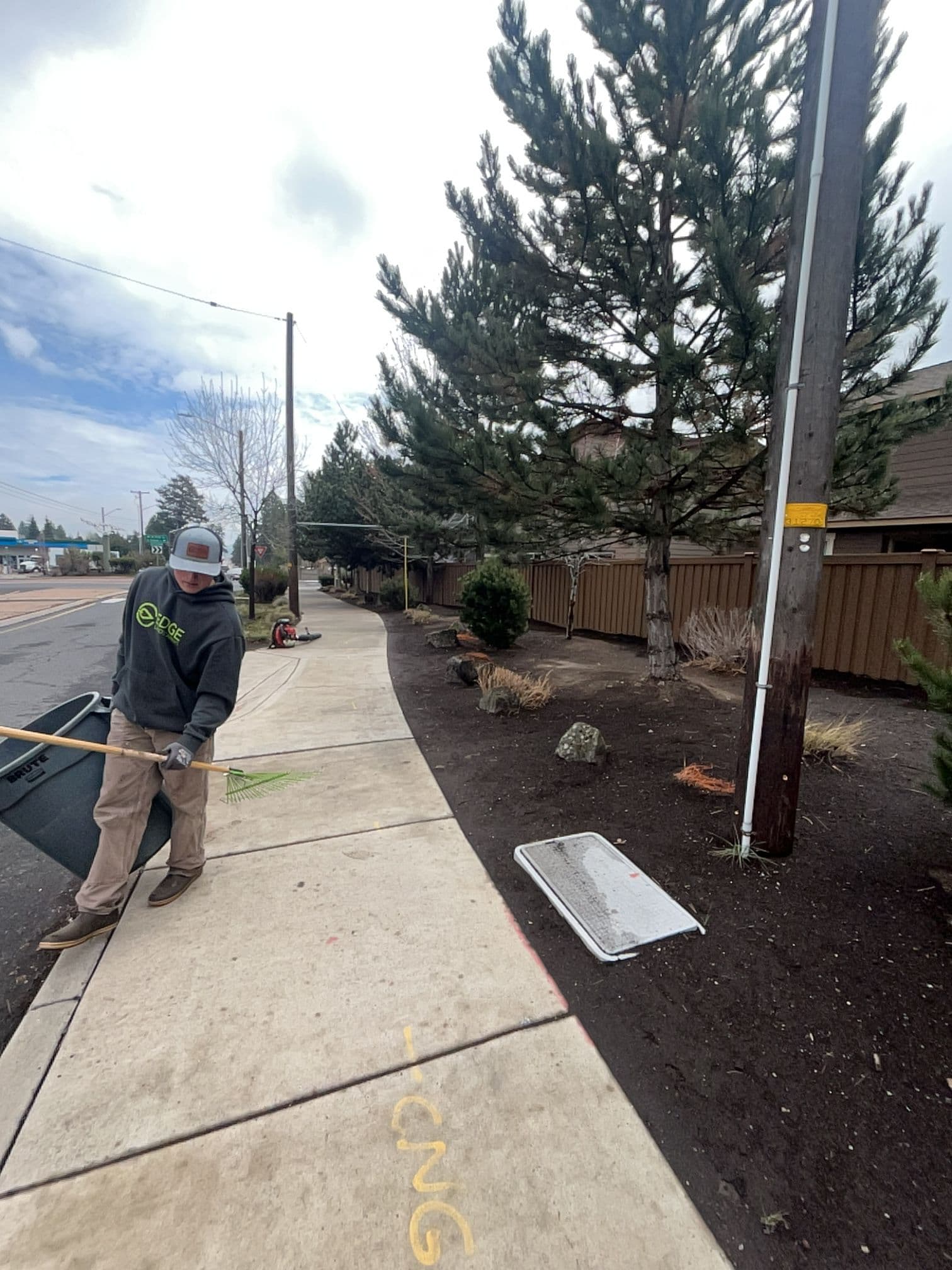 Gallery photos for Spring Cleanup Underway in River West: Image #1