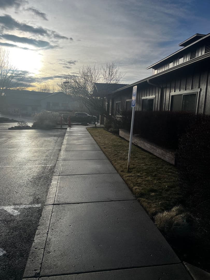 Gallery photos for Keep Your Commercial Spaces Inviting with Edge Landscaping: Image #2