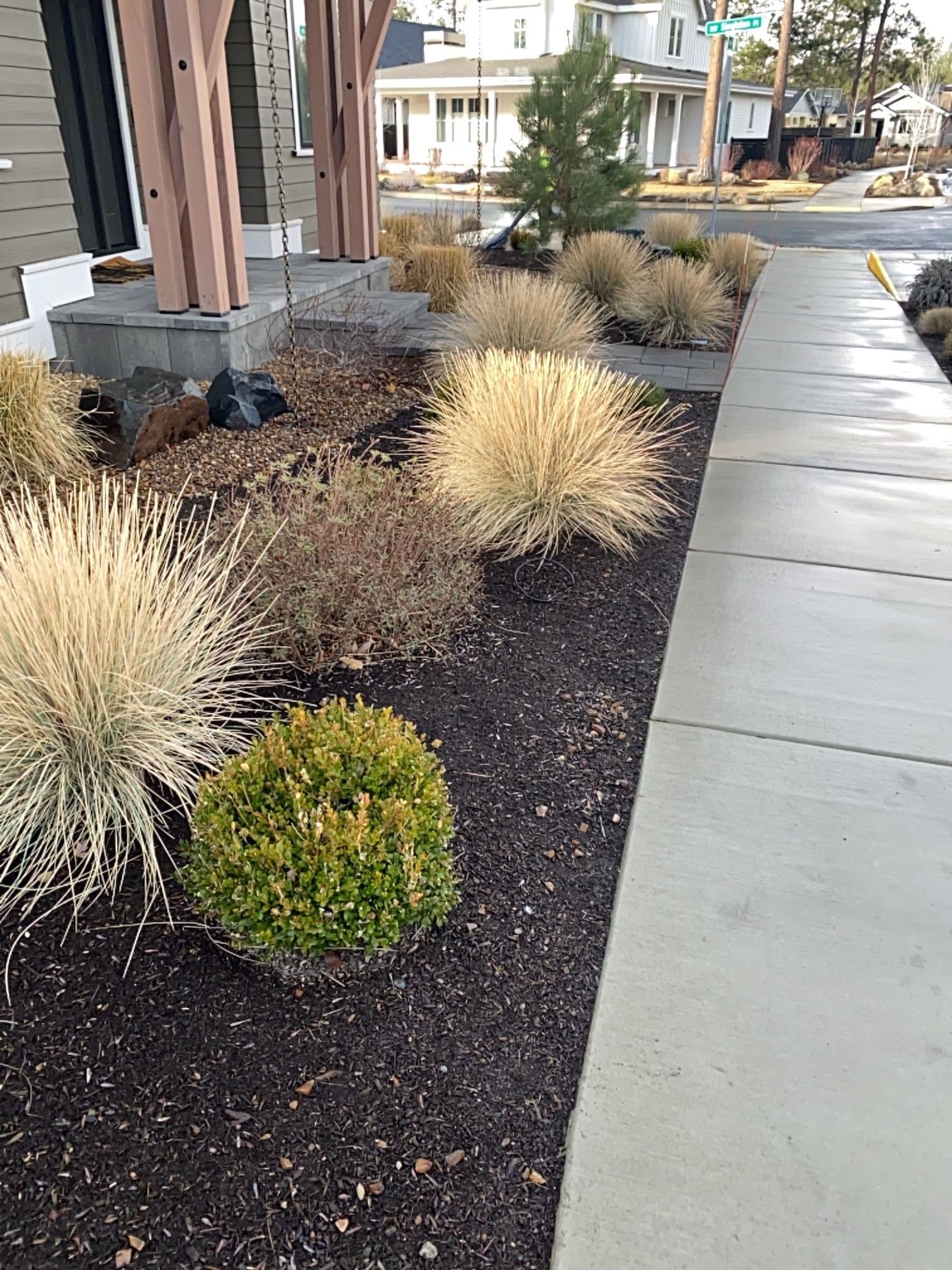 Gallery photos for Creating Neat Landscapes in Way Bend South Oregon: Image #1