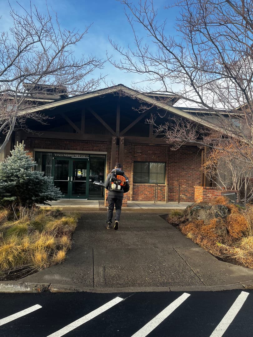 Gallery photos for Keep Your Commercial Spaces Inviting with Edge Landscaping: Image #1