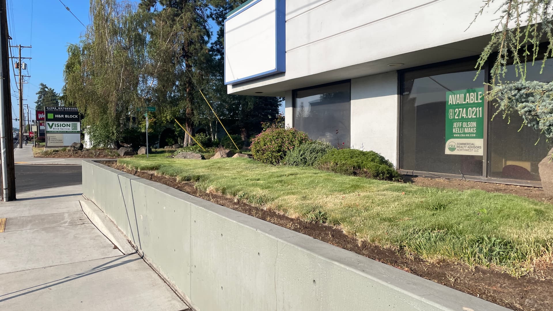 Gallery photos for Commercial Landscape Maintenance That Keeps Bend Properties Looking Sharp: Image #1