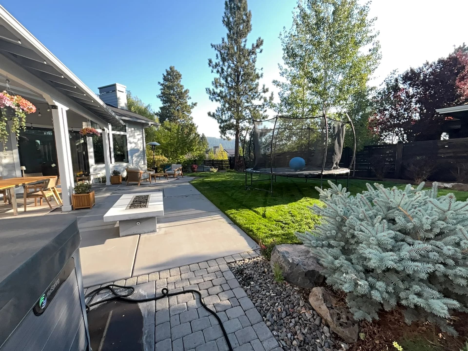 Gallery photos for Weekly Landscape Maintenance Done Right in Bend Oregon: Image #1