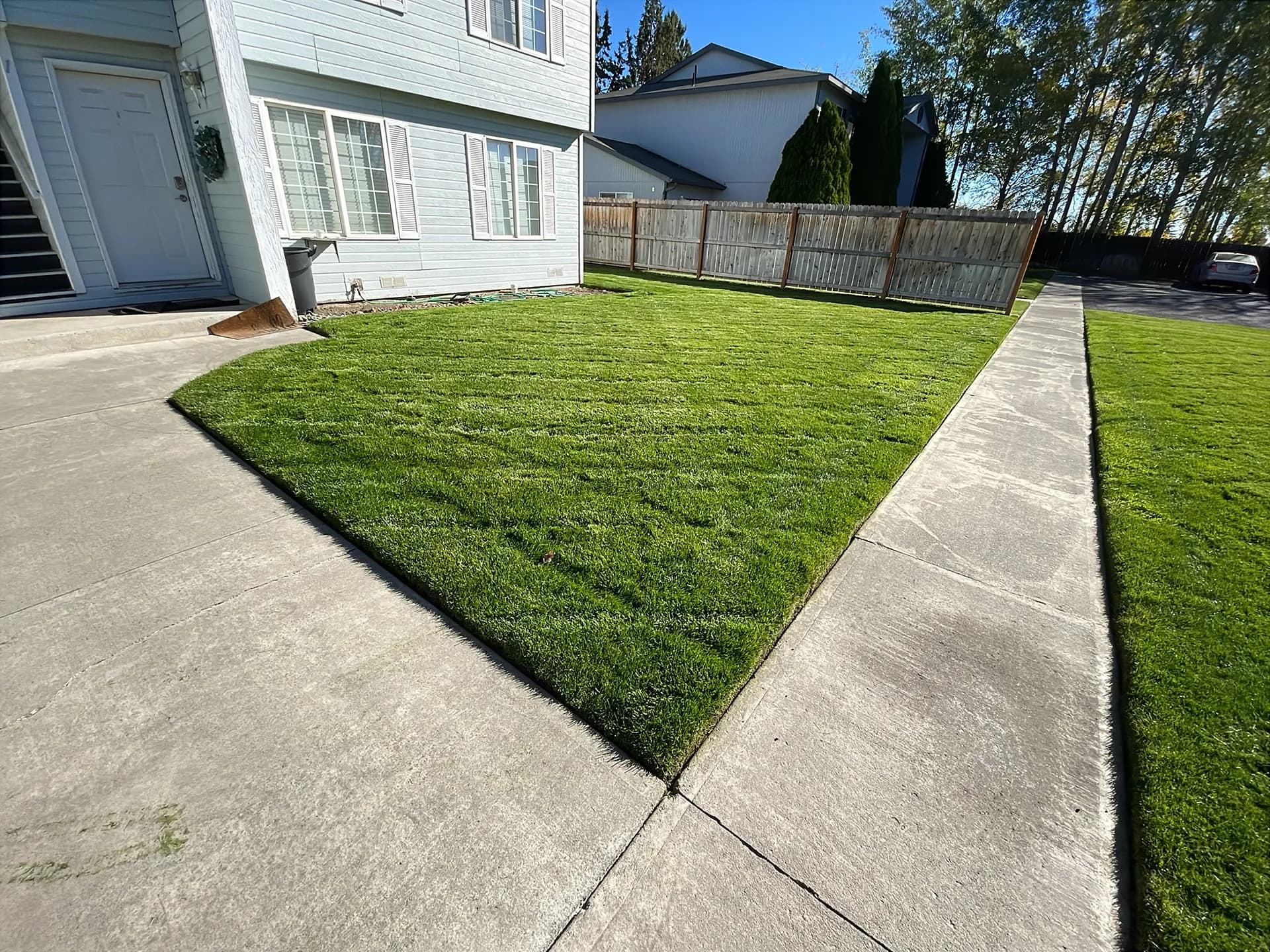 Gallery photos for Fresh Cut Stripes and Sharp Edges in Redmond: Image #1